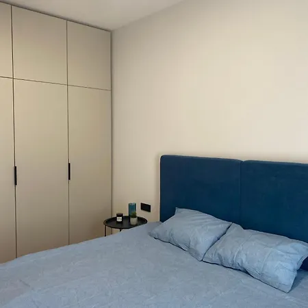 Anna's Dim Apartment